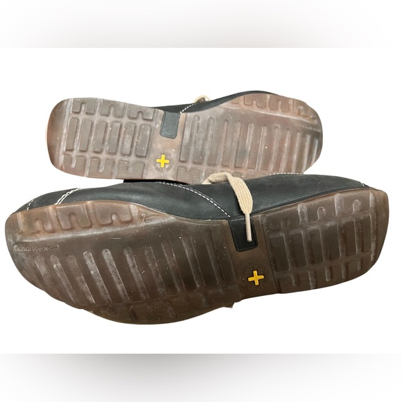 Rare Dr Martens sneakers EUC - Picture 4 of 5